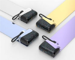 Mini 10000mAh Power bank with charging cable